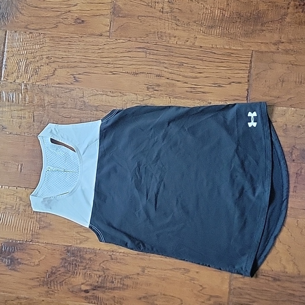 Girls Youth Under Armout tank, size Medium